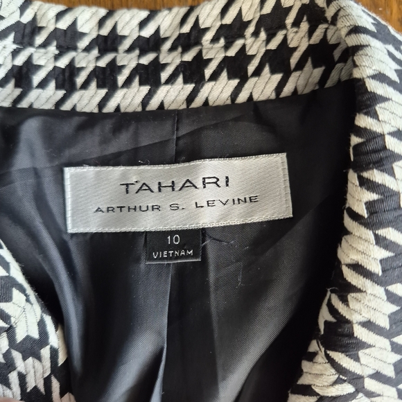 Tahari Houndstooth Blazer in Black and White - Picture 4 of 10